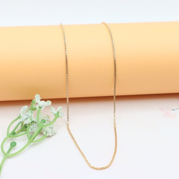 "Glossy Rose Gold Box Chain Necklace Minimal Design, XPNL0298 - Picture 7 of 12